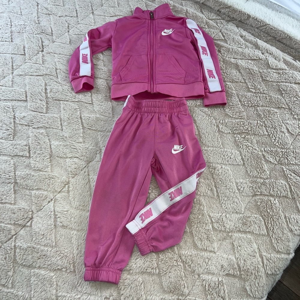 Nike set -Sold locally